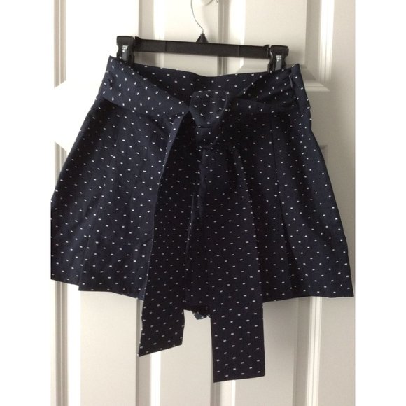NWT, J. Crew, Size 8, Womens Shorts With Tie Belt. Style J0454. Deep Navy - Picture 1 of 7